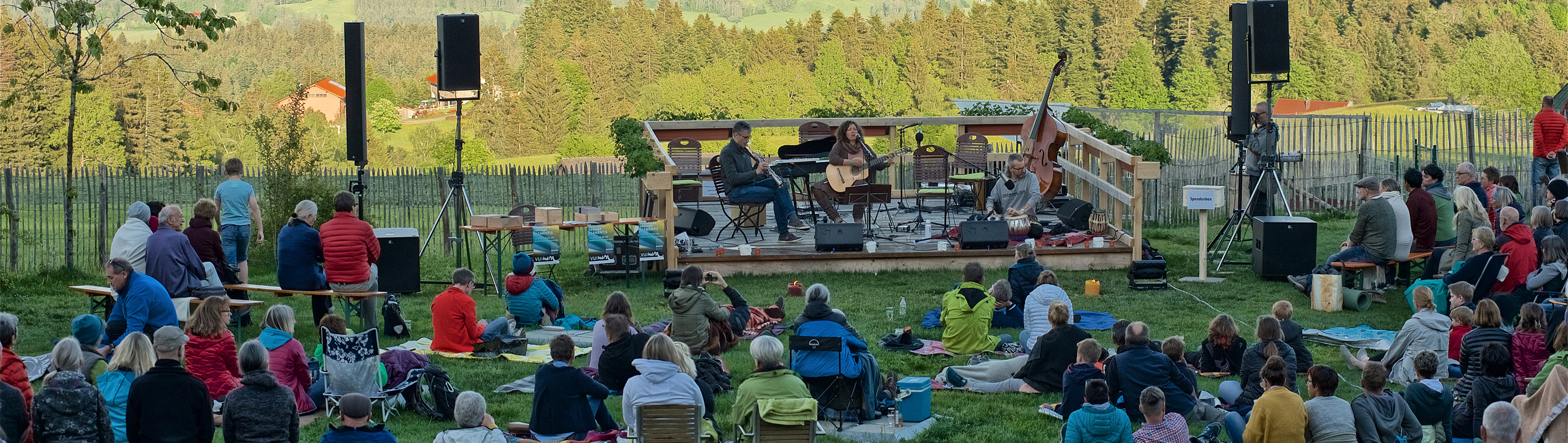 Wiesen-Open-Air mit "Notenlos durch die Nacht"-0